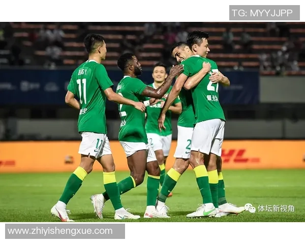 南京篮球队以52分领跑挑战赛积分榜展现强劲实力和团队合作精神